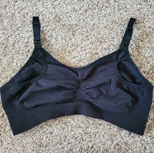 Clip and Pump Hands-Free Nursing Bra